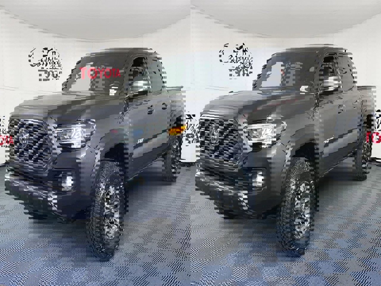Used 2023 Toyota Tacoma TRD Off-Road image 4
