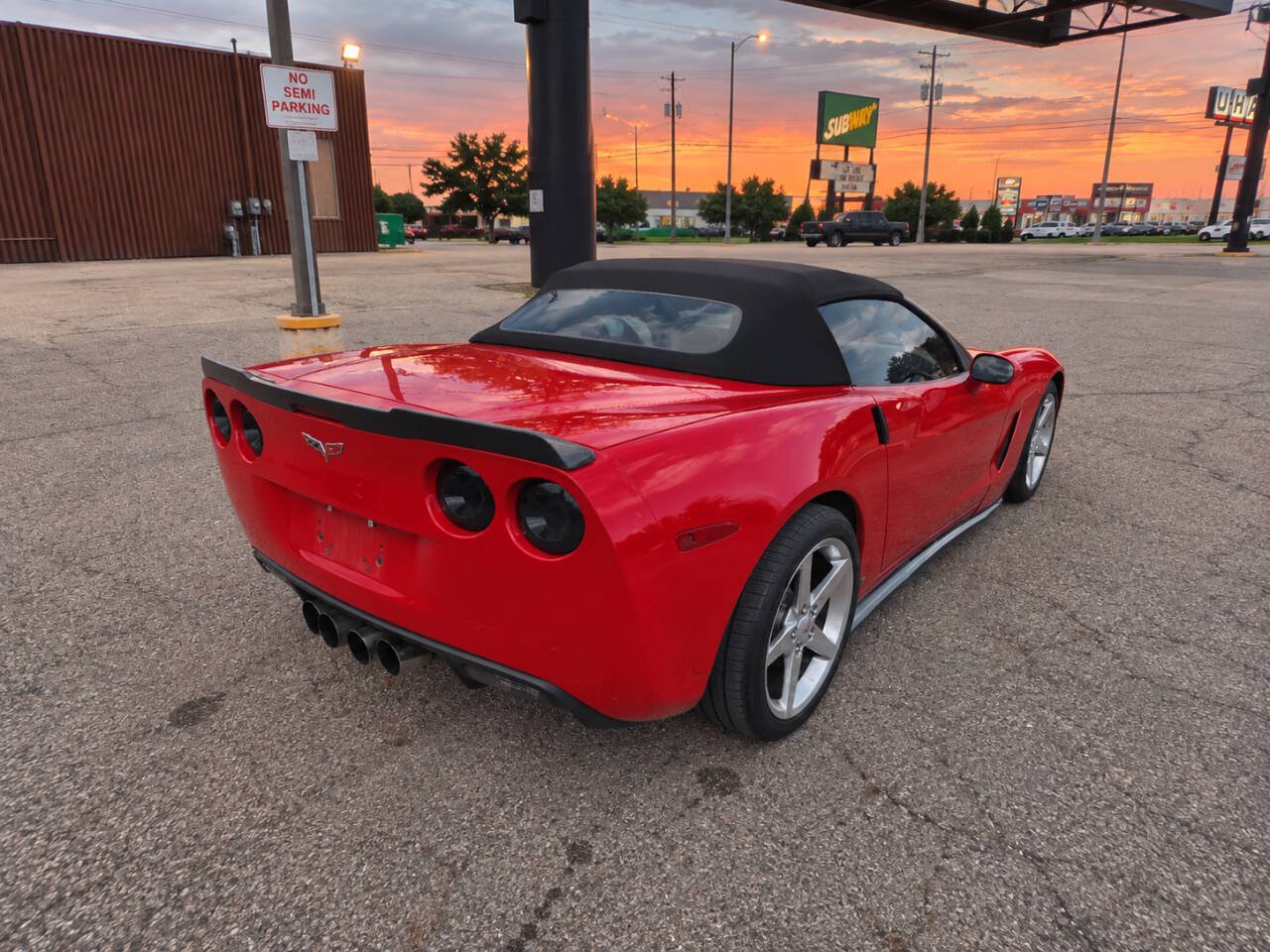 Used 2006 Chevrolet Corvette Convertible w/ Preferred Equipment Group RWD image 4