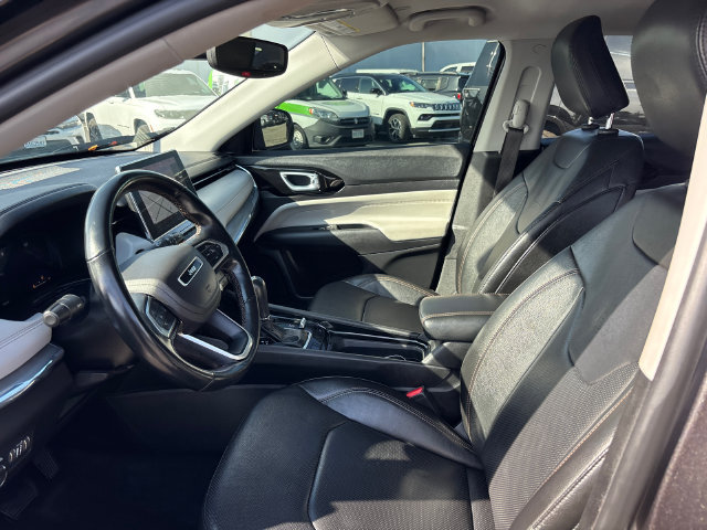 Used 2022 Jeep Compass Limited w/ Elite Group AWD/4WD image 2