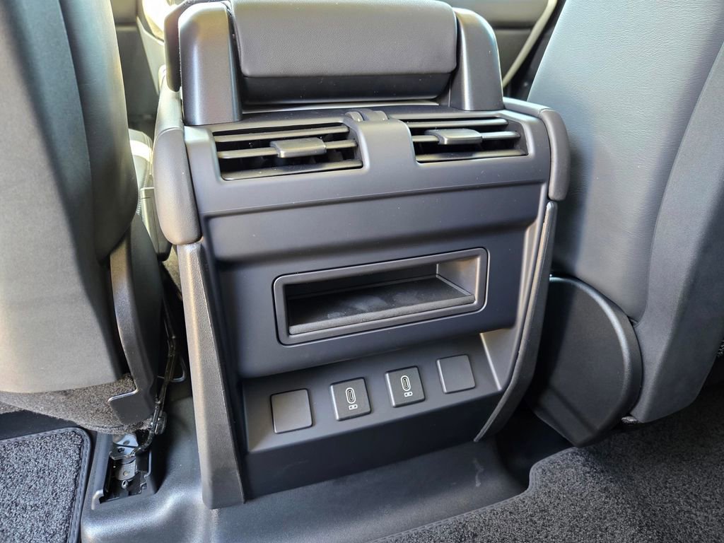 New 2026 Land Rover Defender 110 S AWD/4WD image 8