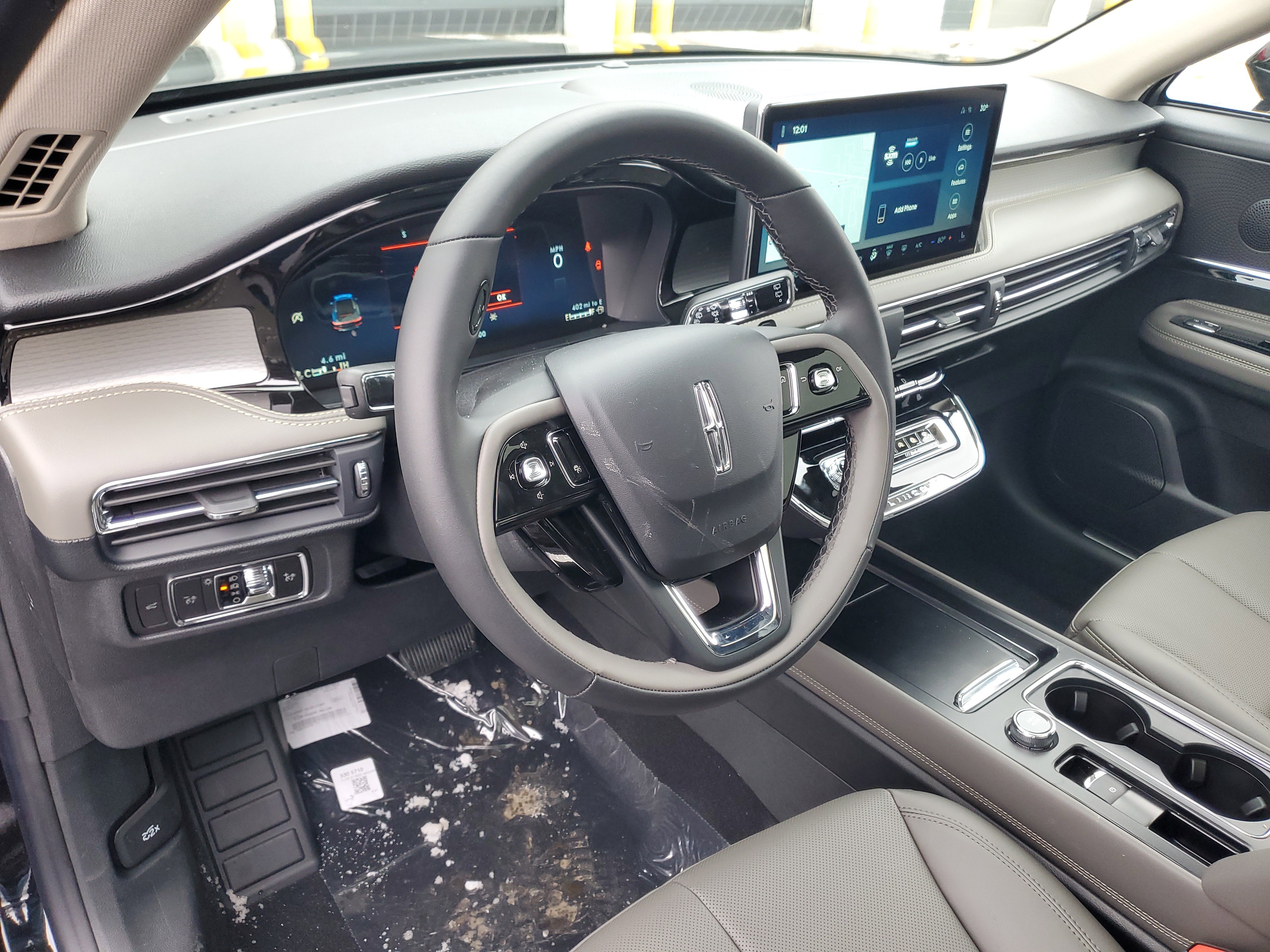 New 2026 Lincoln Corsair Premiere image 13