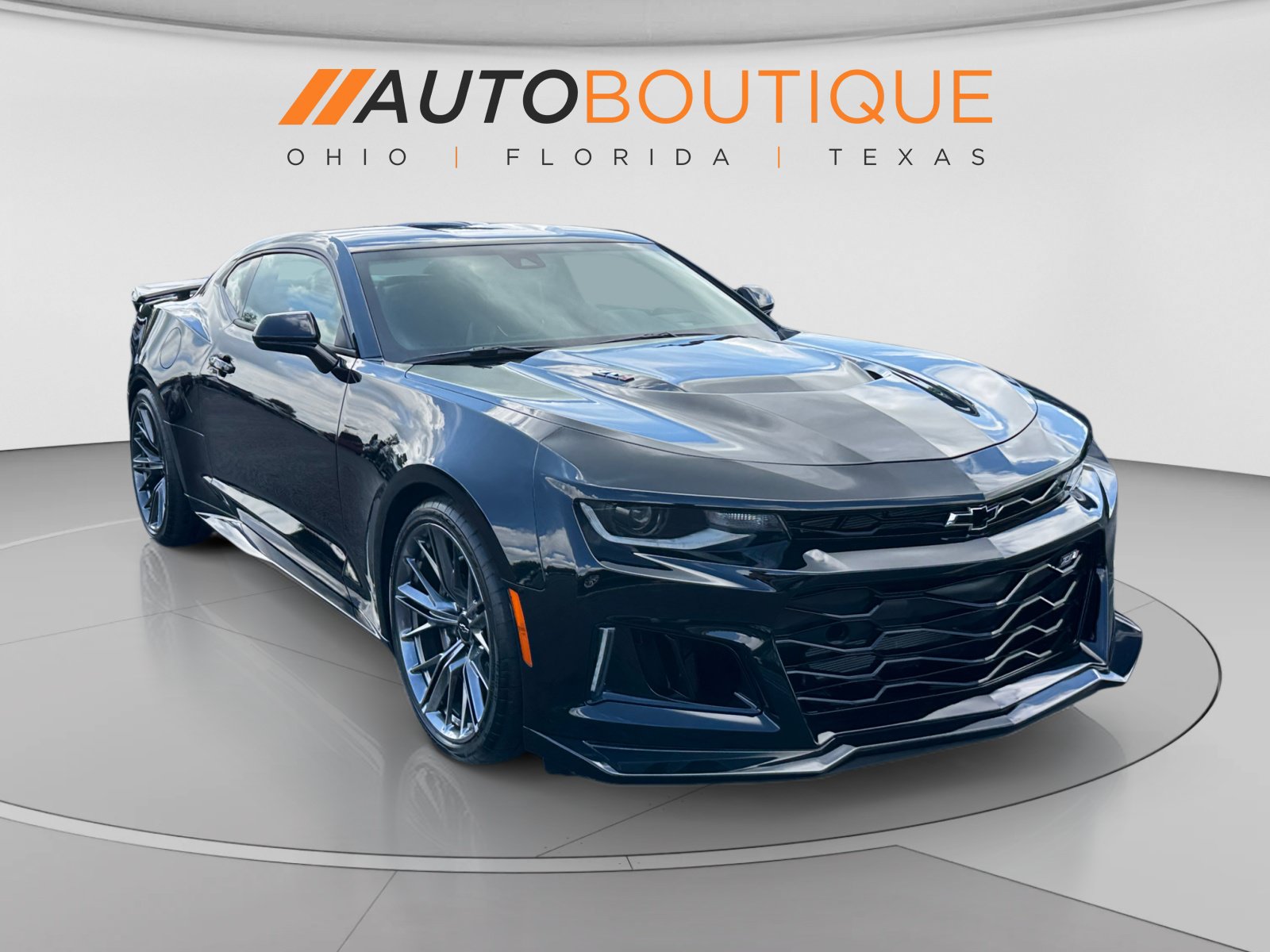 Used 2023 Chevrolet Camaro ZL1 RWD image 7