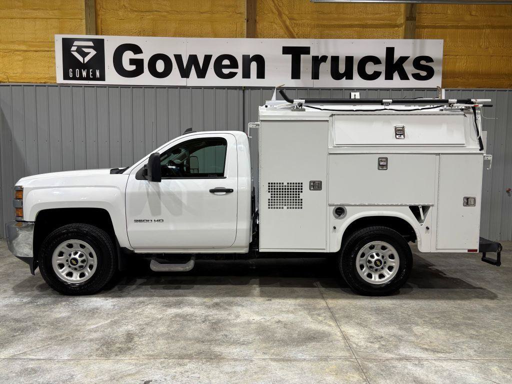 Used 2015 Chevrolet Silverado 3500 W/T RWD image 2