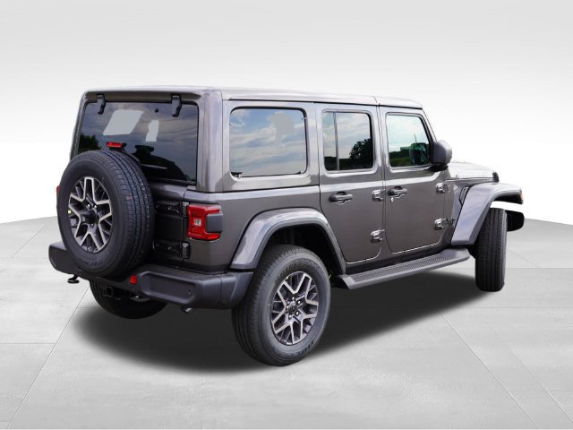 New 2026 Jeep Wrangler Unlimited Sahara AWD/4WD image 3