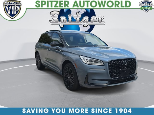 Used 2023 Lincoln Corsair Reserve w/ Equipment Group 201A AWD/4WD image 4