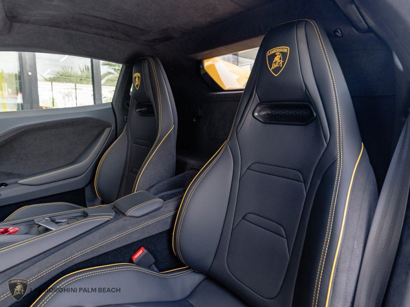 Used 2026 Lamborghini Temerario AWD/4WD image 24