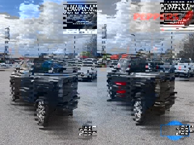 Used 2024 Nissan Frontier SV w/ SV Convenience Package image 3