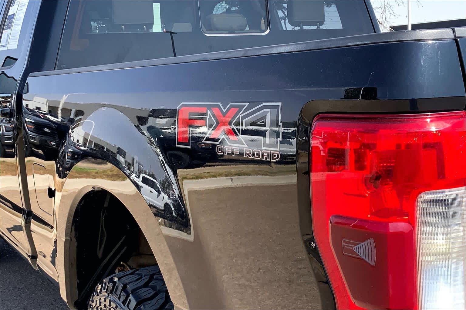 Used 2018 Ford F250 Lariat w/ Lariat Ultimate Package AWD/4WD image 10