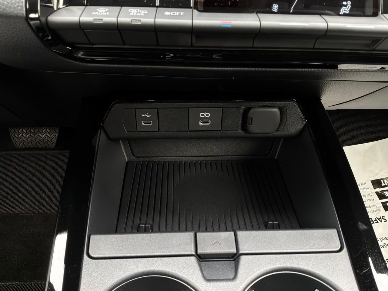 New 2026 Toyota Prius LE FWD image 21