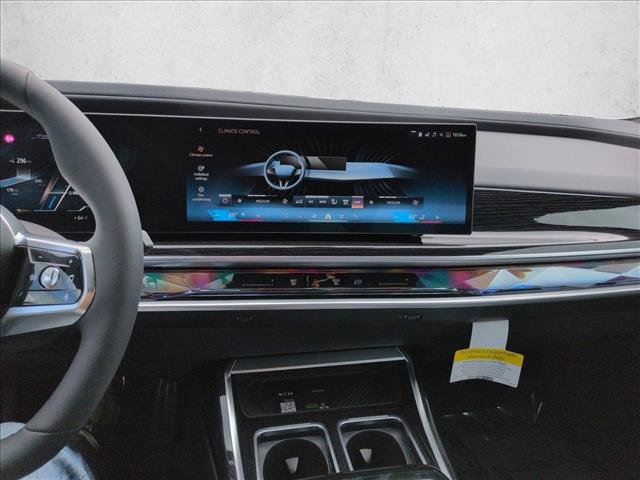 Used 2026 BMW i7 eDrive50 w/ M Sport Package RWD image 12