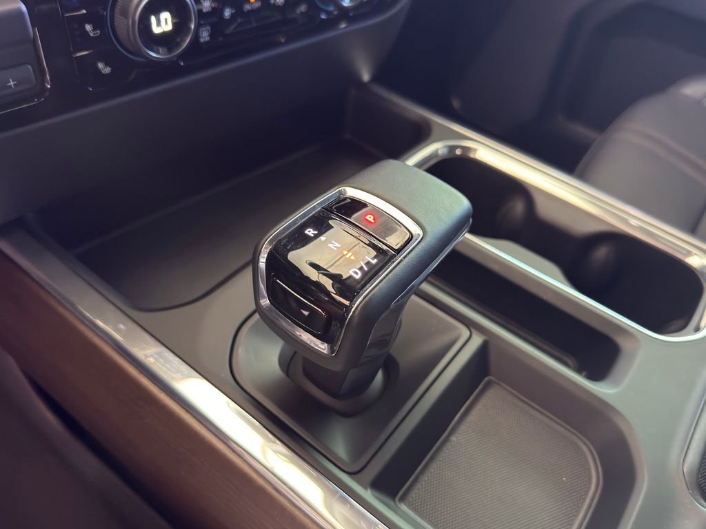 Used 2023 Chevrolet Silverado 1500 High Country image 19