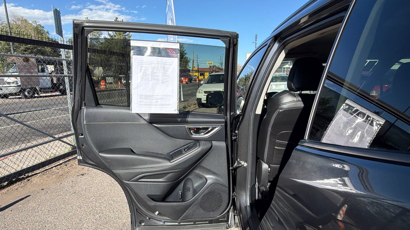 Used 2019 Subaru Forester Premium AWD/4WD image 11