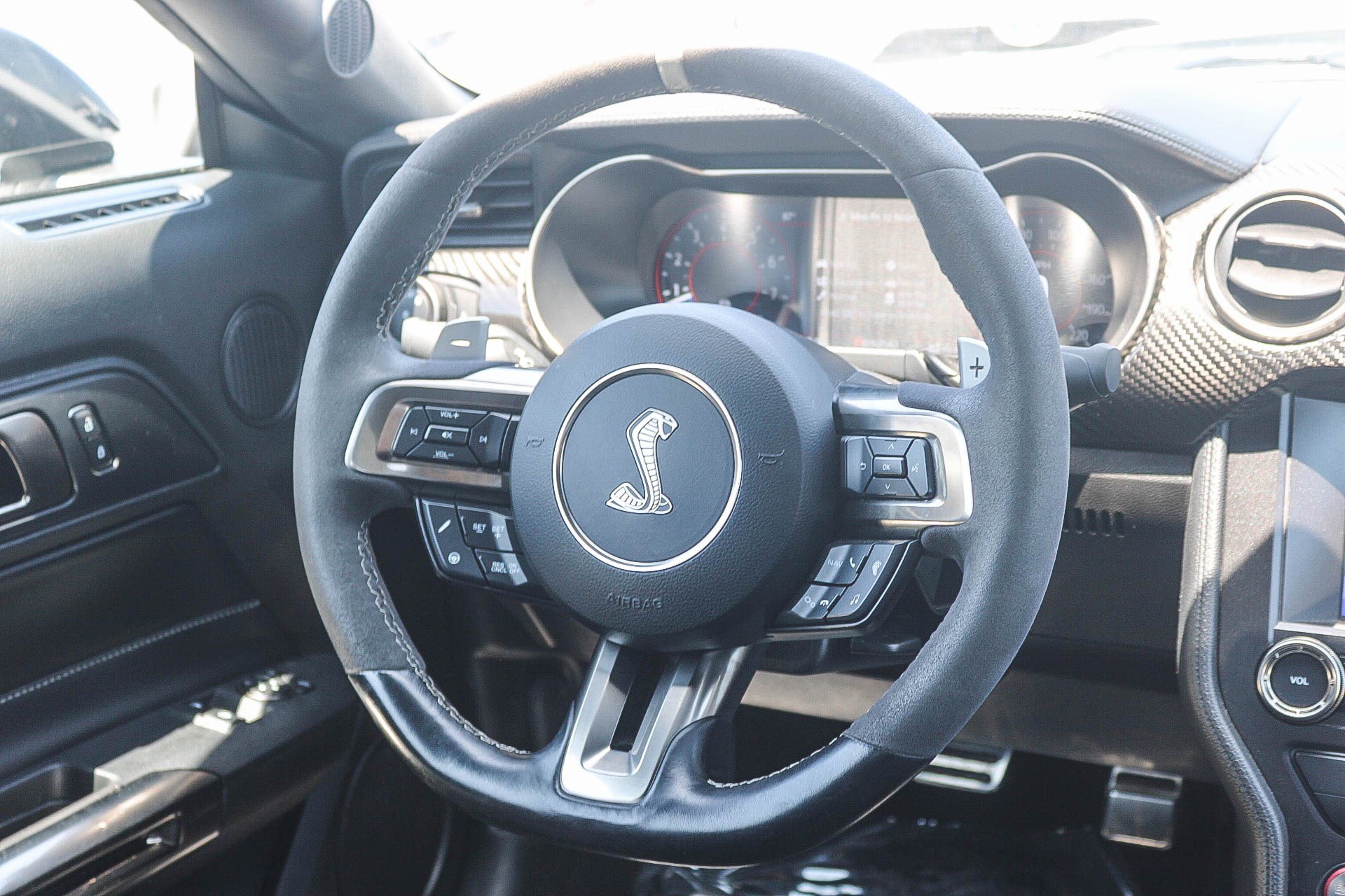 Used 2022 Ford Mustang Shelby GT500 w/ Technology Package RWD image 16