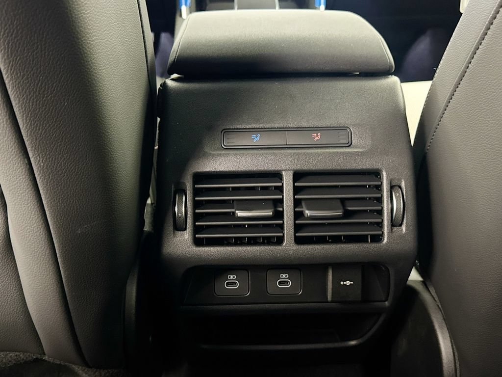 New 2026 Land Rover Discovery Sport Landmark AWD/4WD image 25