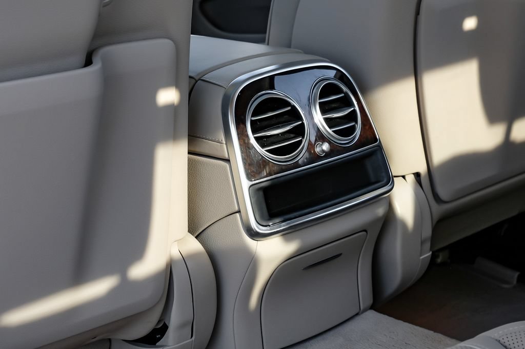 Used 2019 Mercedes-Benz S 560 Sedan image 41
