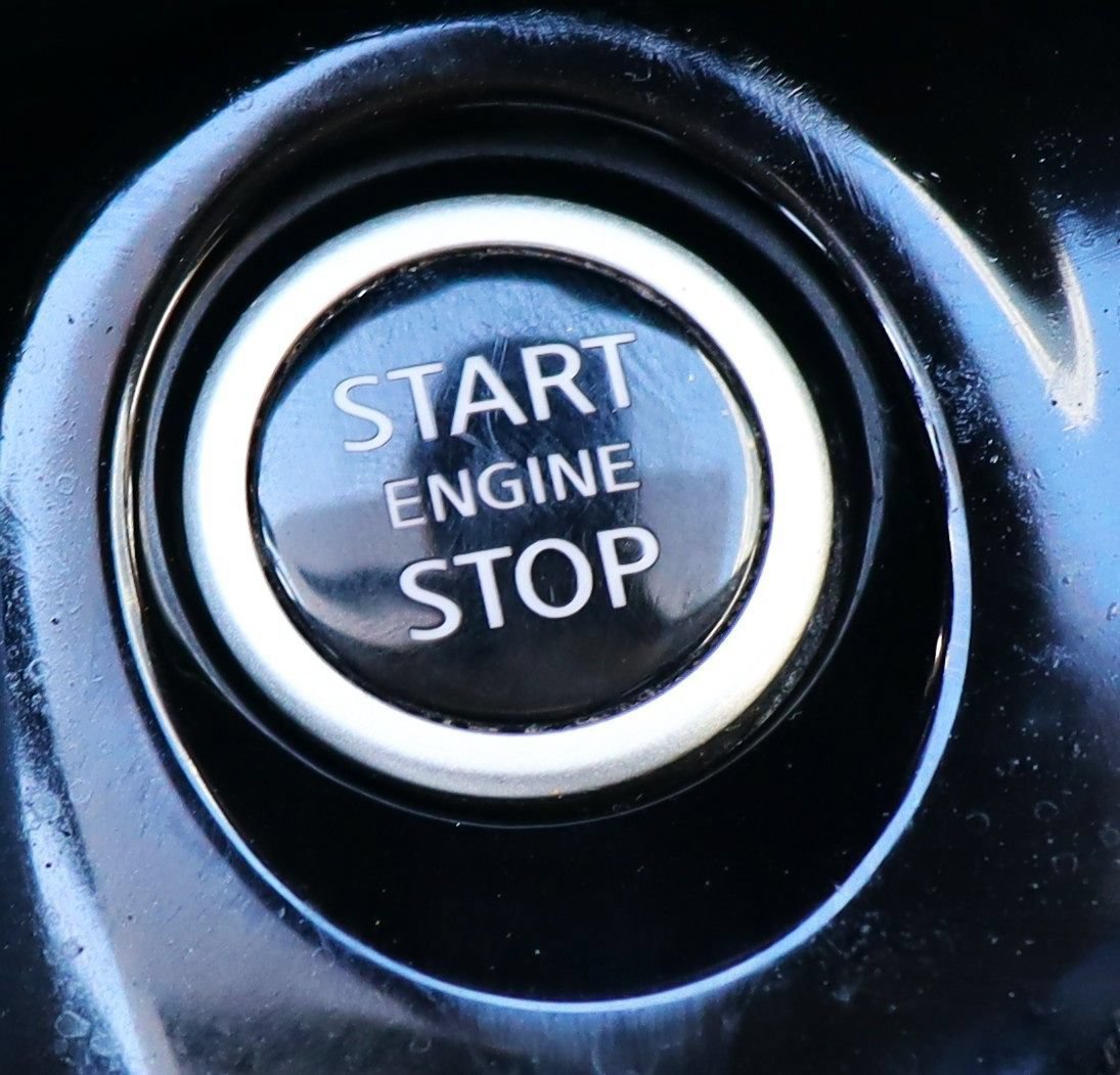 Used 2021 Nissan Versa SV FWD image 50