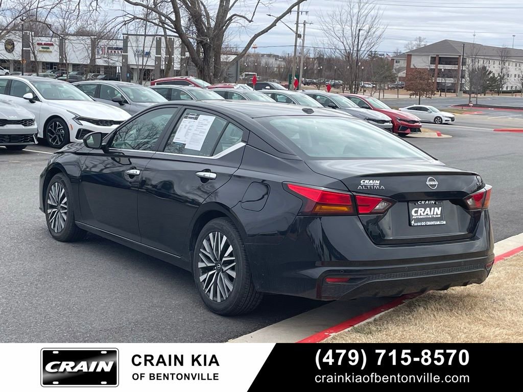 Used 2024 Nissan Altima 2.5 SV image 5
