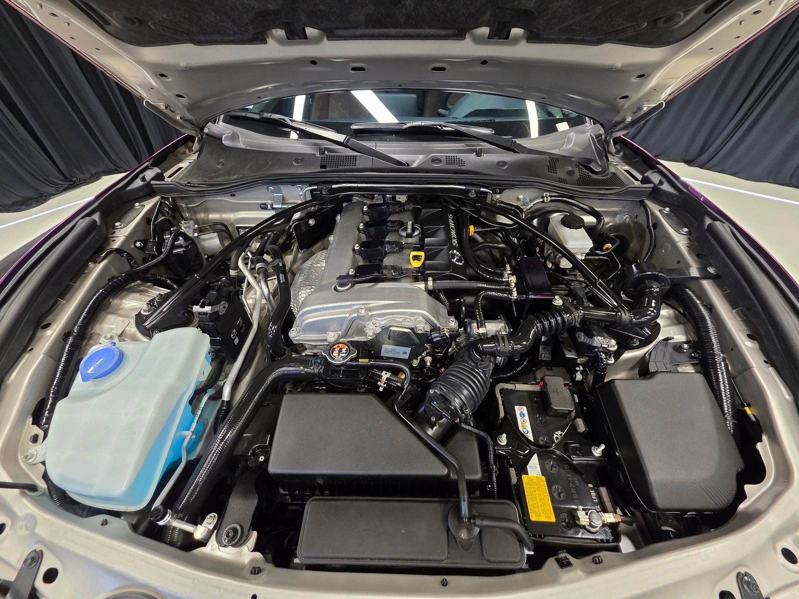 Used 2022 MAZDA MX-5 Miata Grand Touring RWD image 3