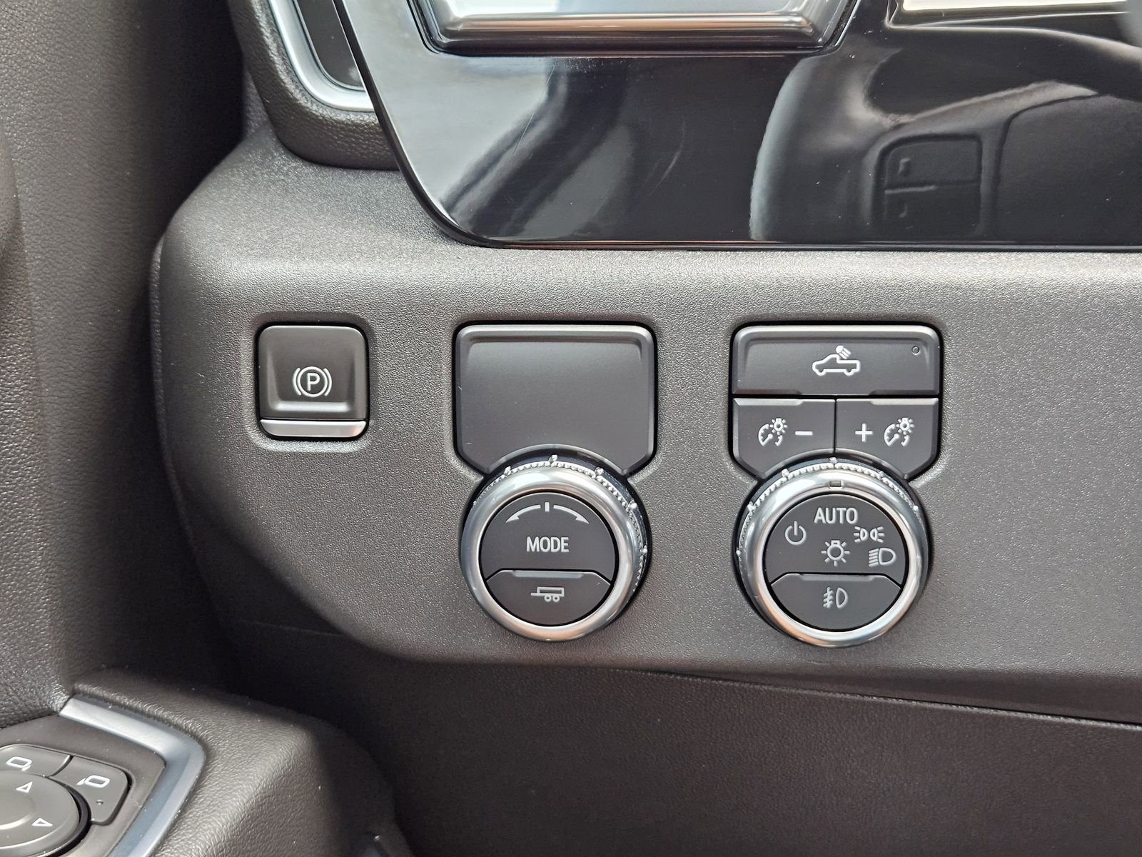 Certified 2023 GMC Sierra 1500 Elevation w/ LPO, Elevation Black Package image 23