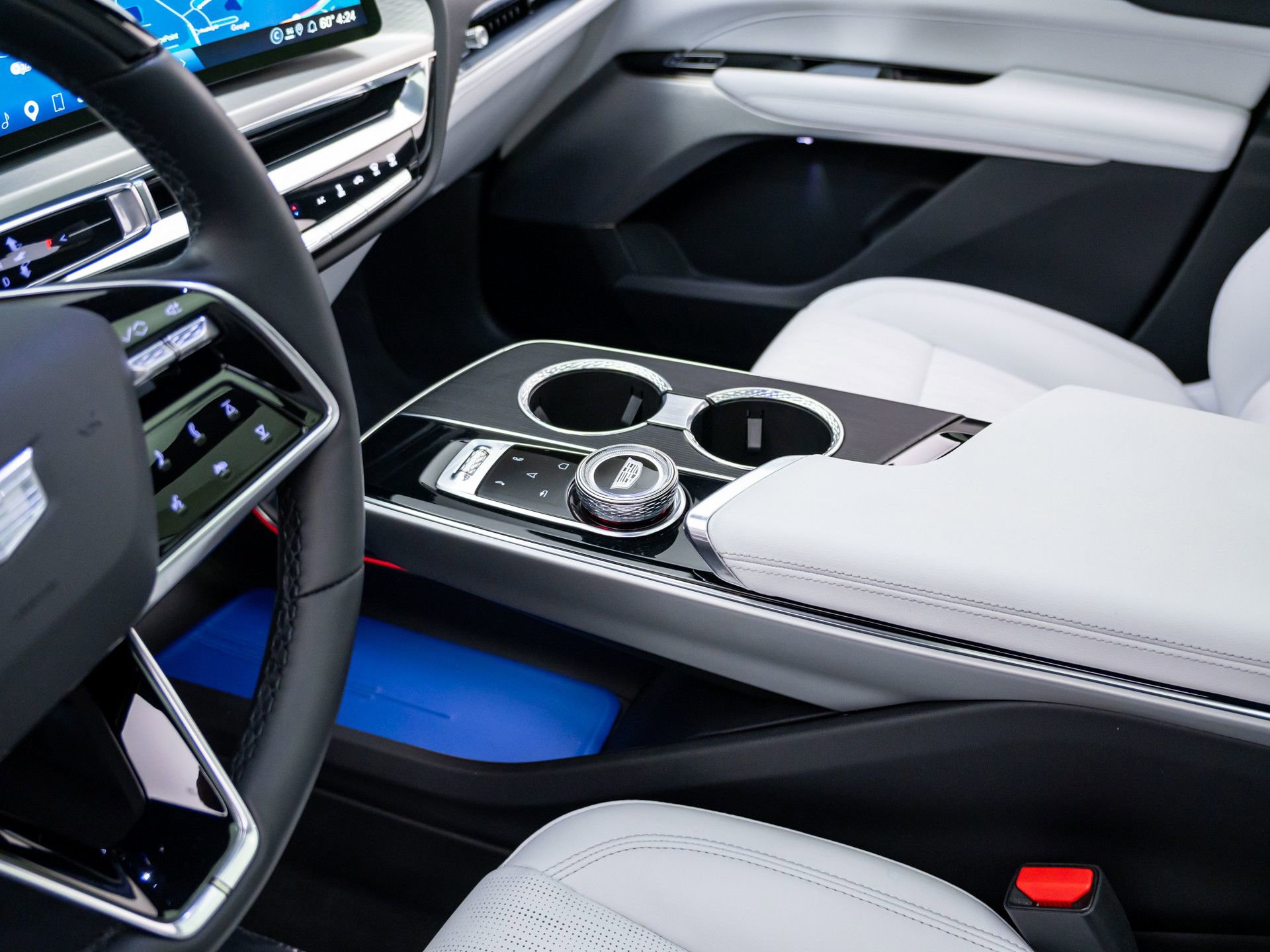 Certified 2024 Cadillac Lyriq Sport image 31