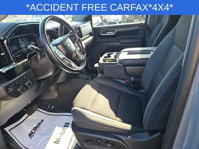 Used 2024 Chevrolet Silverado 1500 LT image 35