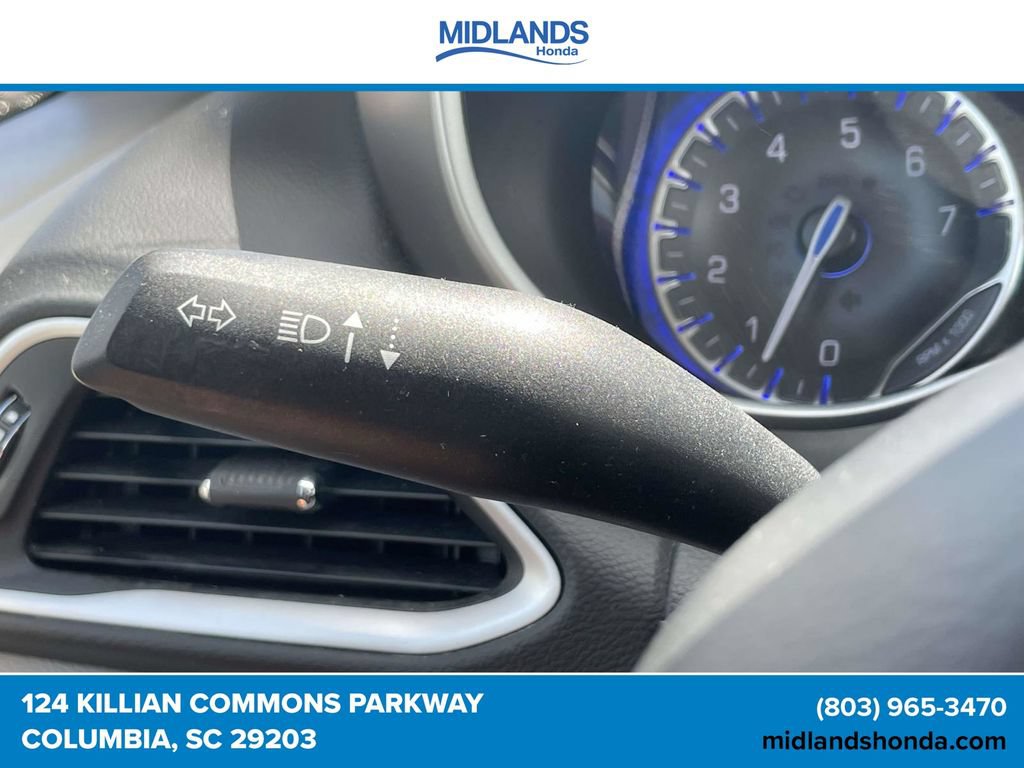 Used 2022 Chrysler Pacifica Touring-L FWD image 22