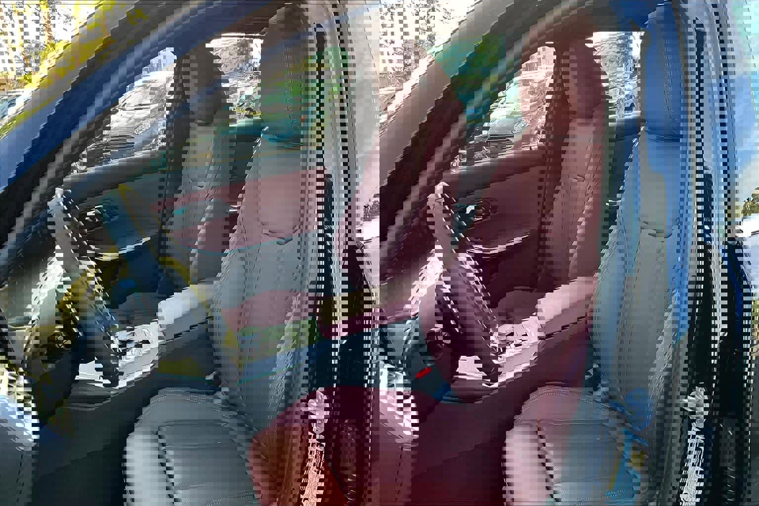 Used 2025 BMW 330i Sedan RWD image 8