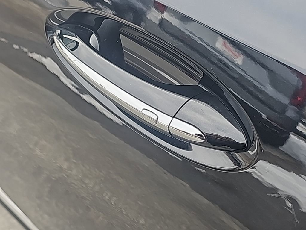 Used 2022 Buick Envision Avenir w/ Technology Package II image 10