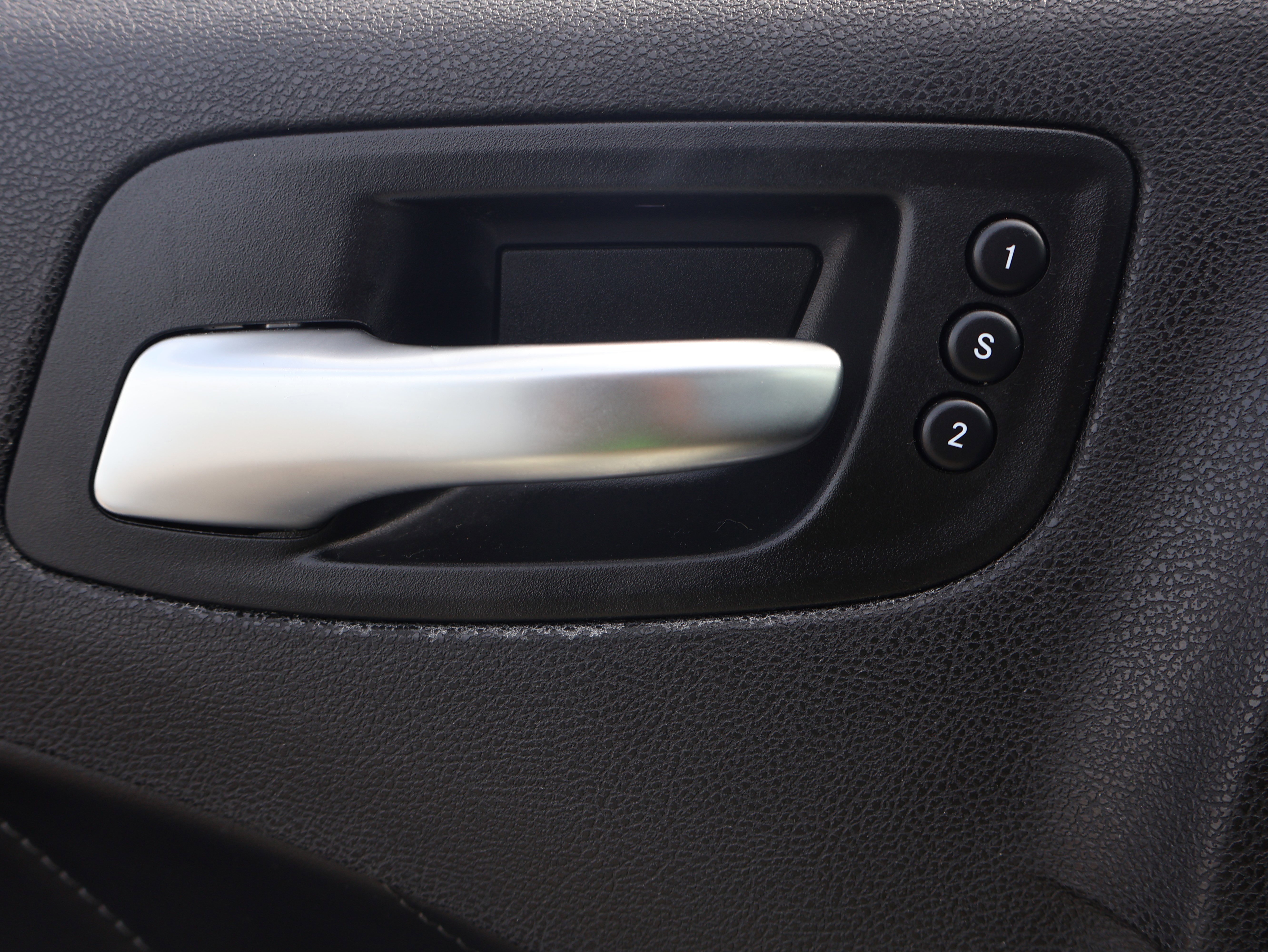 Used 2017 Dodge Charger SXT w/ AWD Plus Group image 37