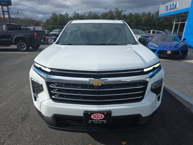 New 2026 Chevrolet Traverse LT image 2