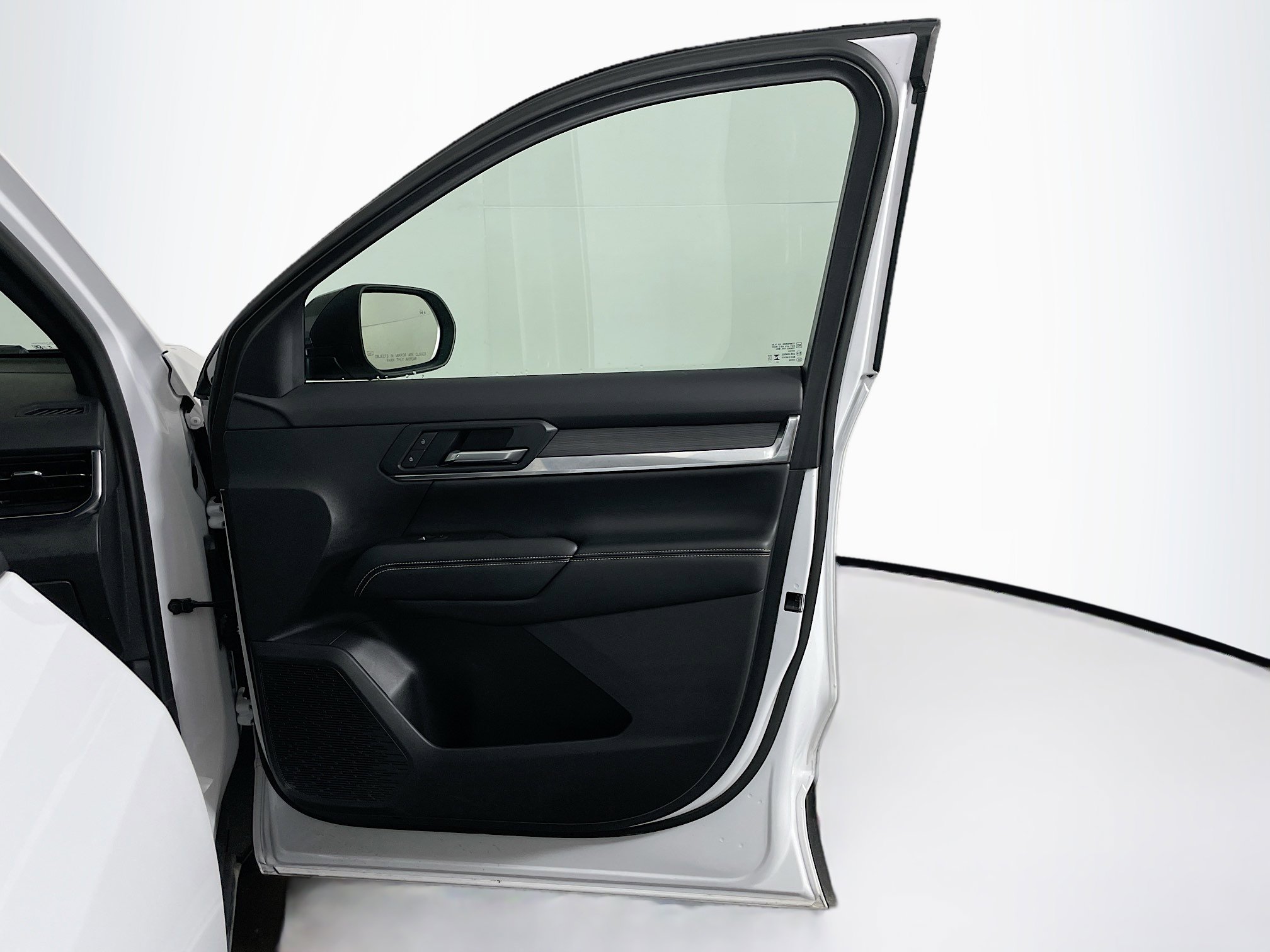 Used 2025 GMC Terrain Elevation image 31