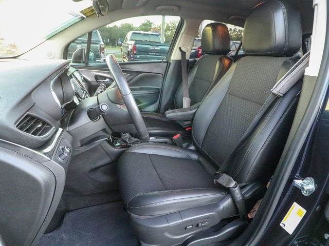 Certified 2022 Buick Encore Preferred w/ Safety Package image 15