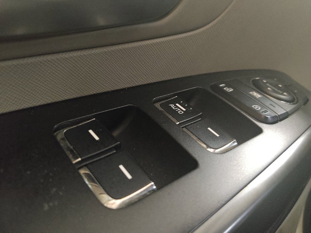Used 2019 Kia Sedona EX FWD image 27