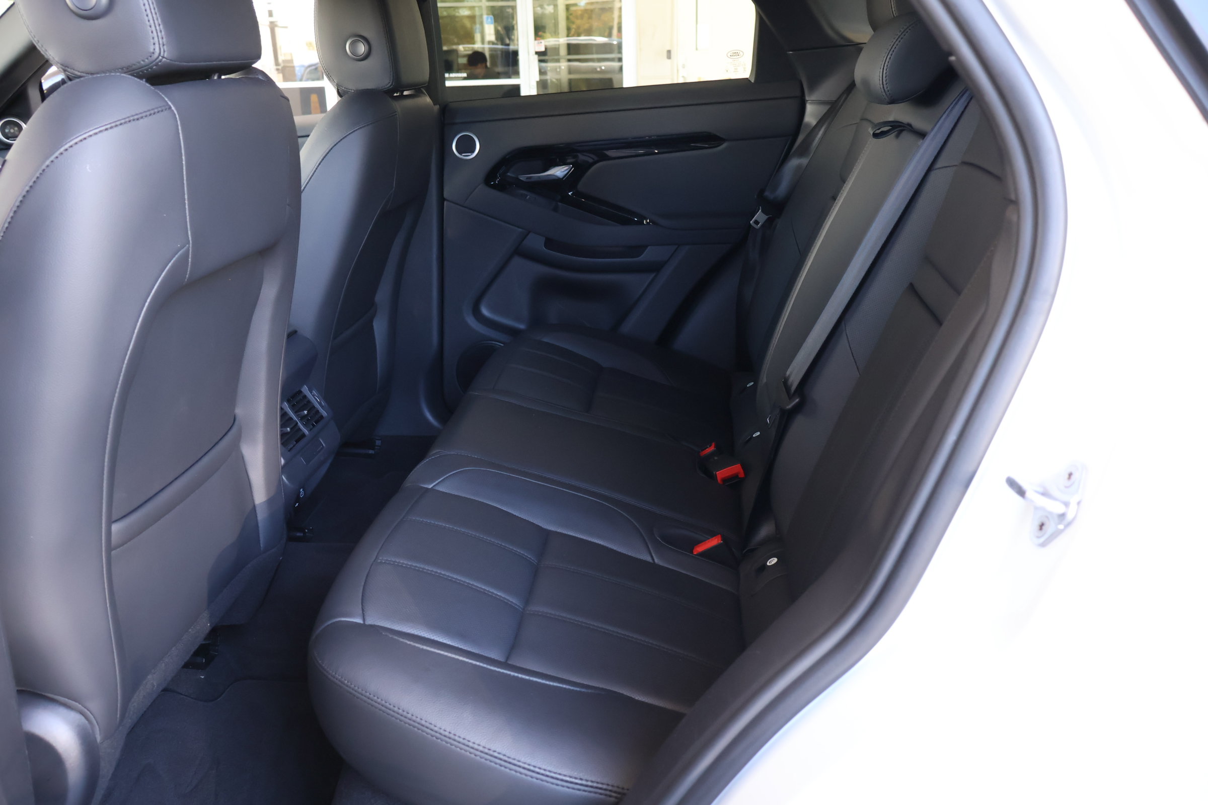 Used 2025 Land Rover Range Rover Evoque S AWD/4WD image 17