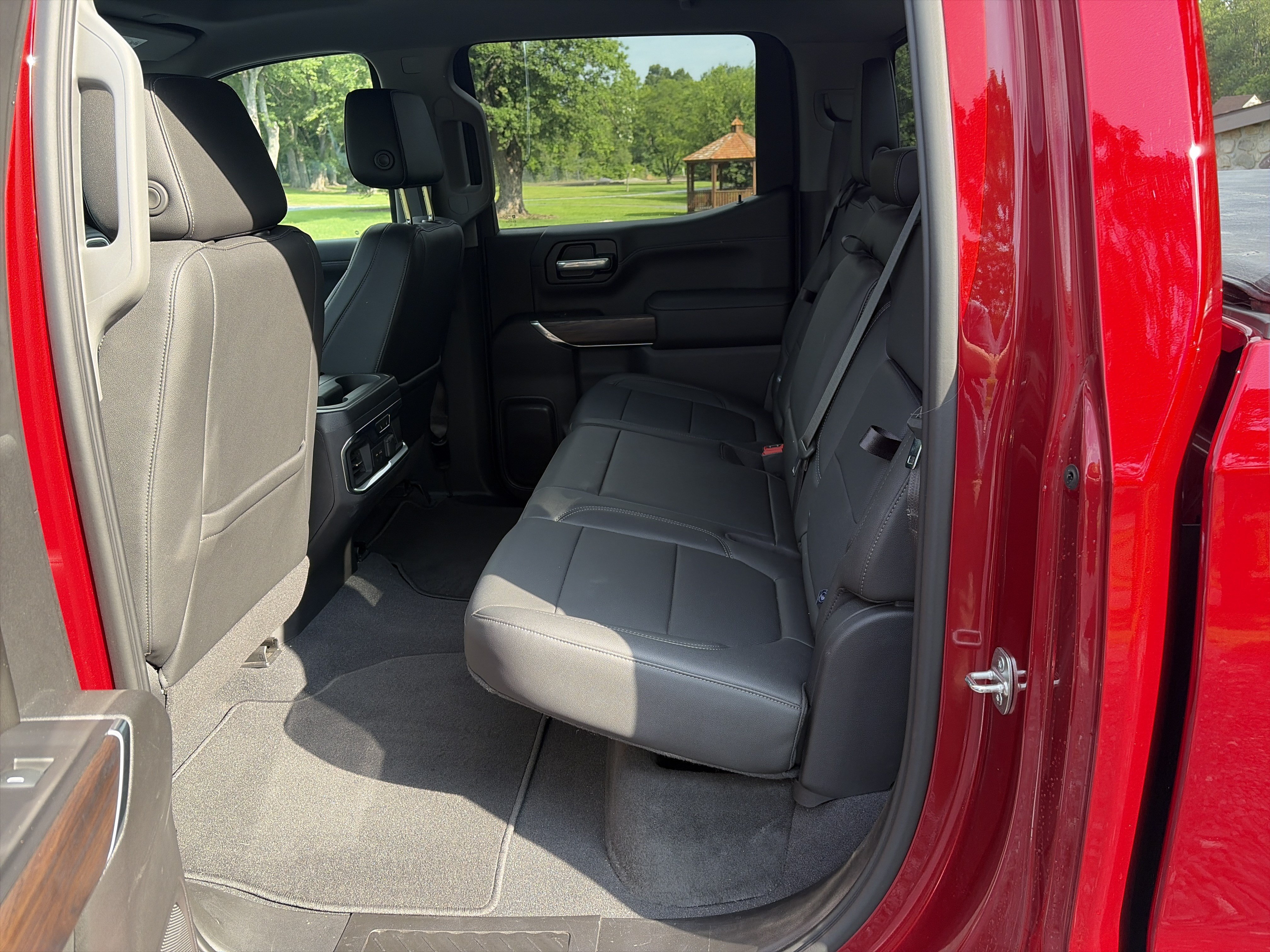 Used 2021 GMC Sierra 1500 SLT w/ SLT Premium Plus Package RWD image 23