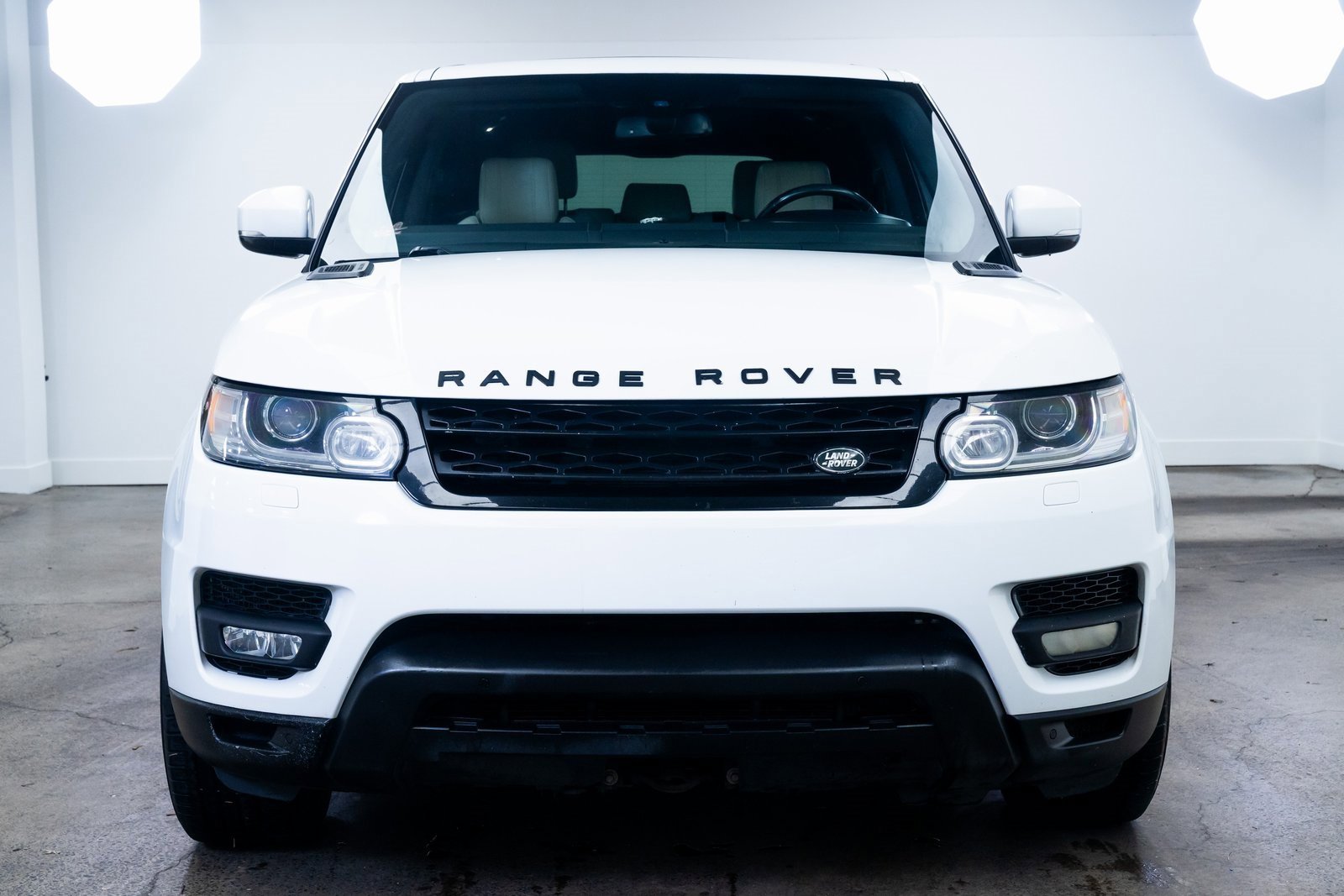 Used 2014 Land Rover Range Rover Sport HSE image 2