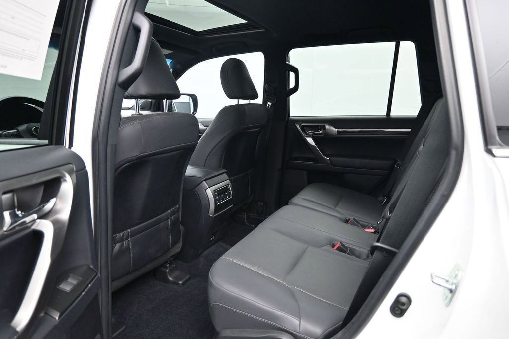 Used 2022 Lexus GX 460 Premium w/ Premium Package AWD/4WD image 24