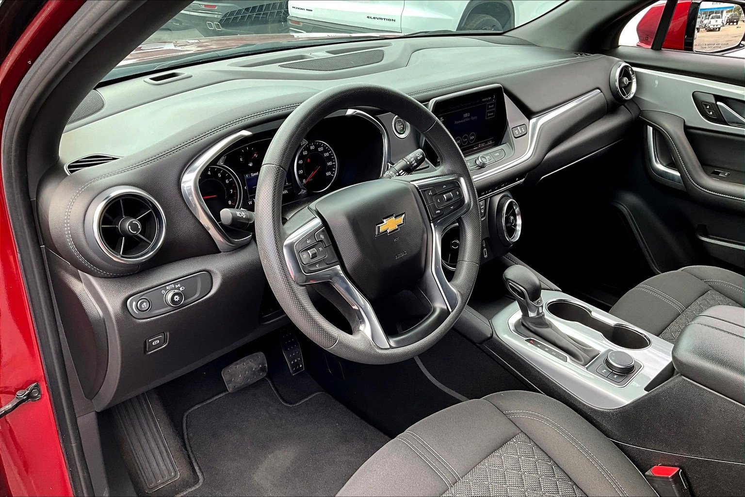 Used 2022 Chevrolet Blazer LT image 13