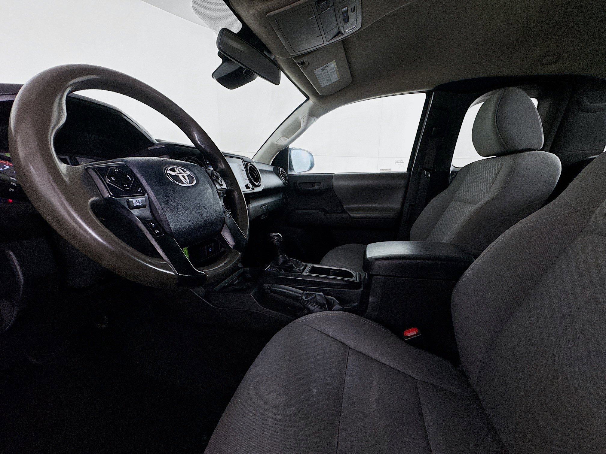 Used 2020 Toyota Tacoma SR image 20