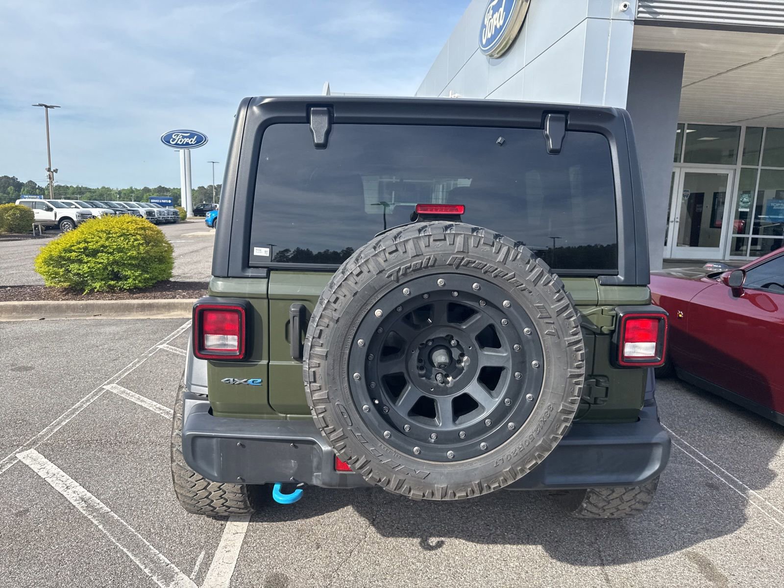 Used 2023 Jeep Wrangler Unlimited w/ Cold Weather Group image 6