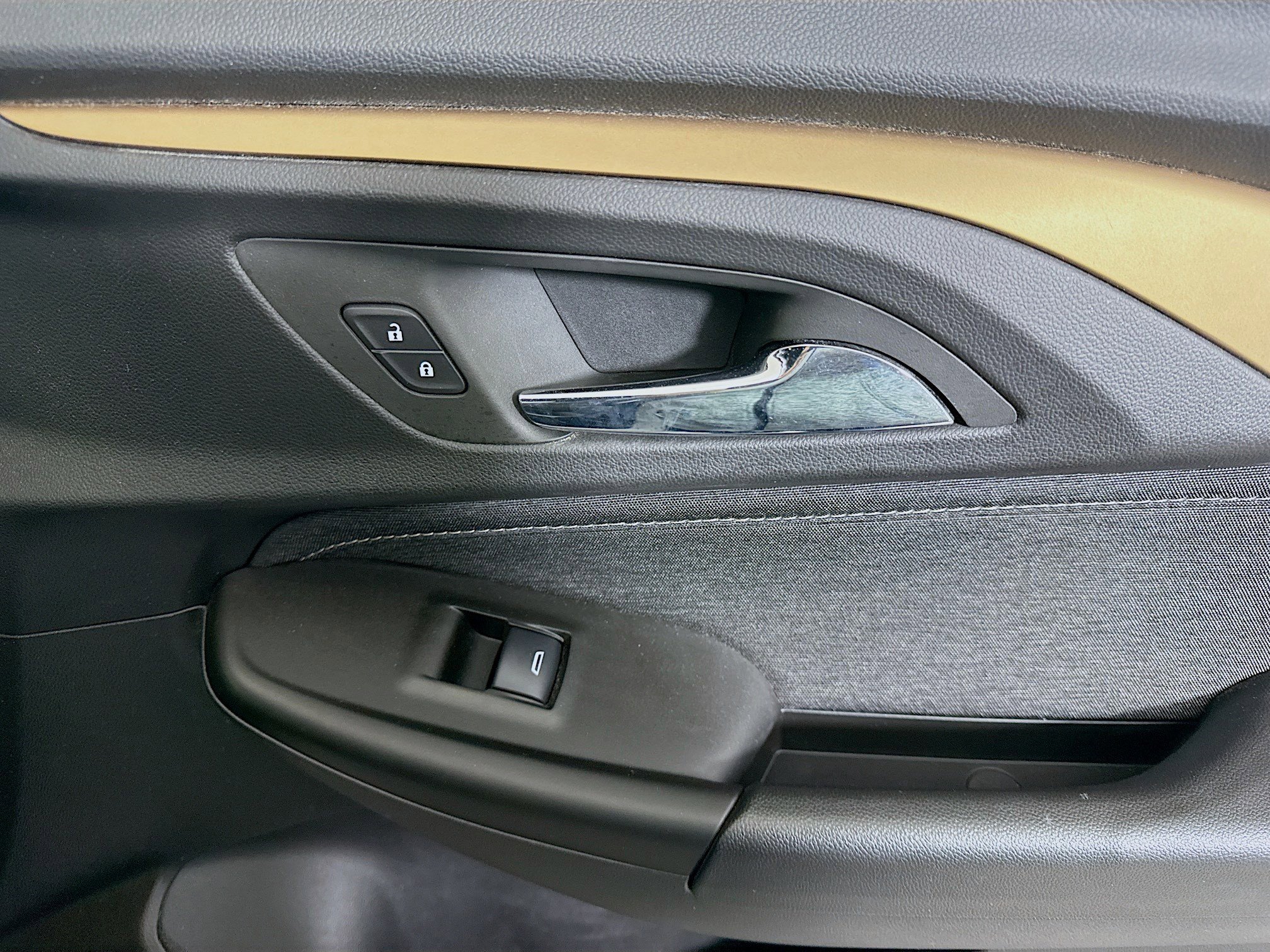 Used 2023 Chevrolet TrailBlazer ACTIV w/ Technology Package image 31