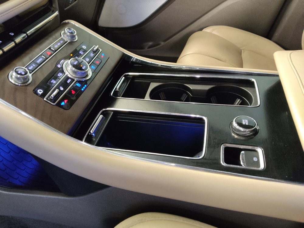 Used 2020 Lincoln Aviator Reserve w/ Equipment Group 202A image 26