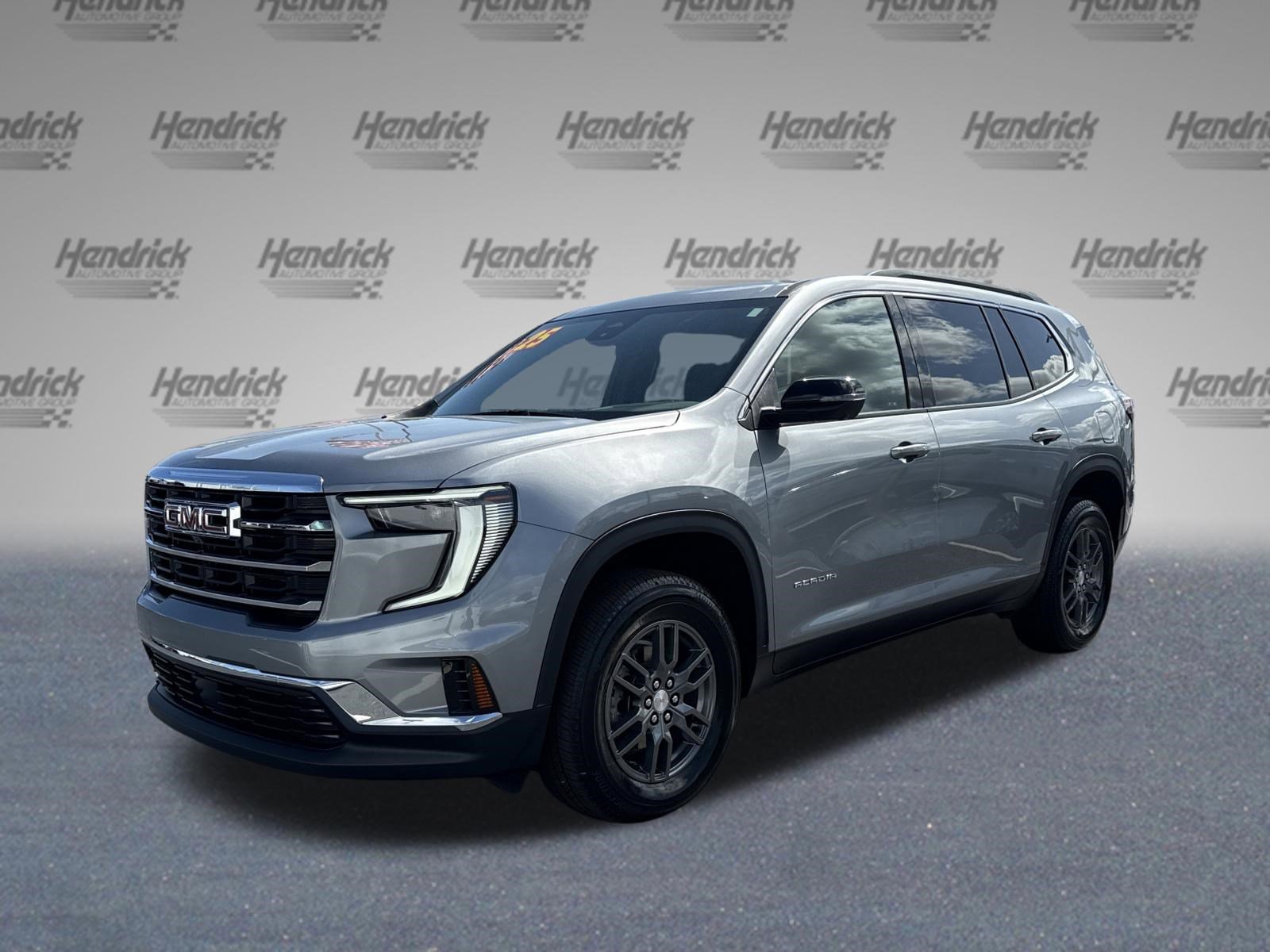Used 2025 GMC Acadia Elevation image 8
