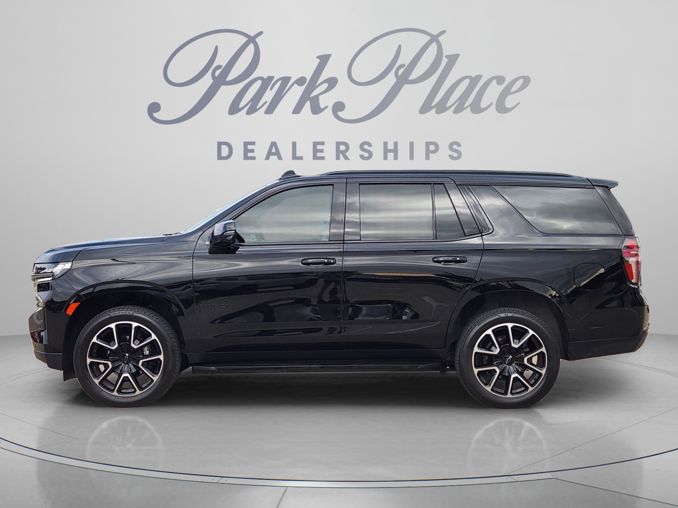 Used 2021 Chevrolet Tahoe RST w/ Luxury Package RWD image 2