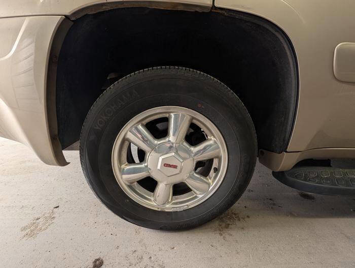 Used 2004 GMC Envoy SLT AWD/4WD image 16