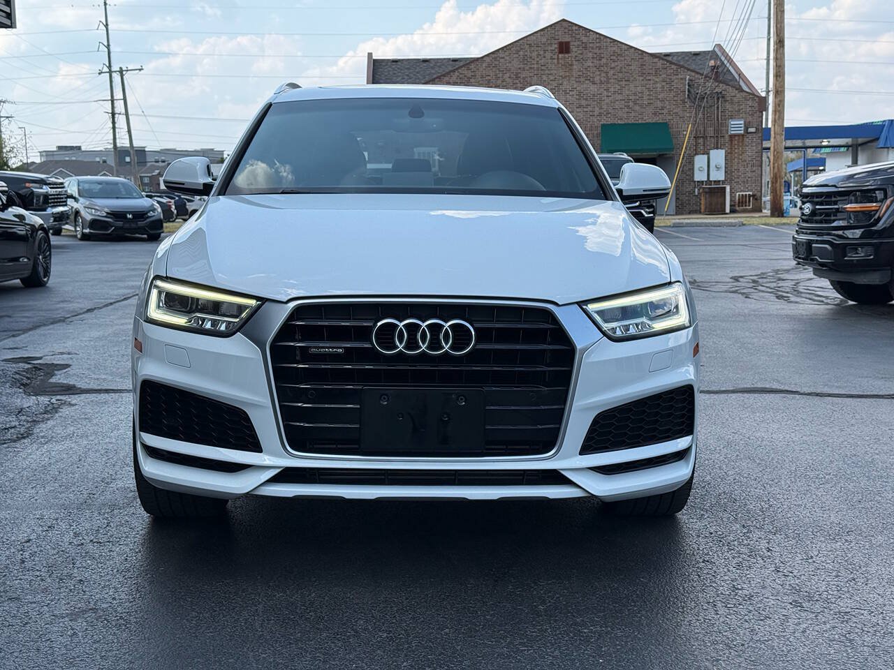 Used 2018 Audi Q3 2.0T Premium Plus AWD/4WD image 2