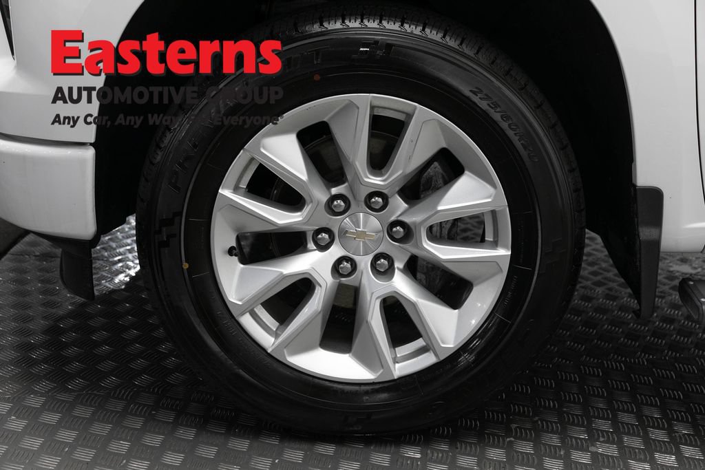 Used 2023 Chevrolet Silverado 1500 Custom RWD image 32