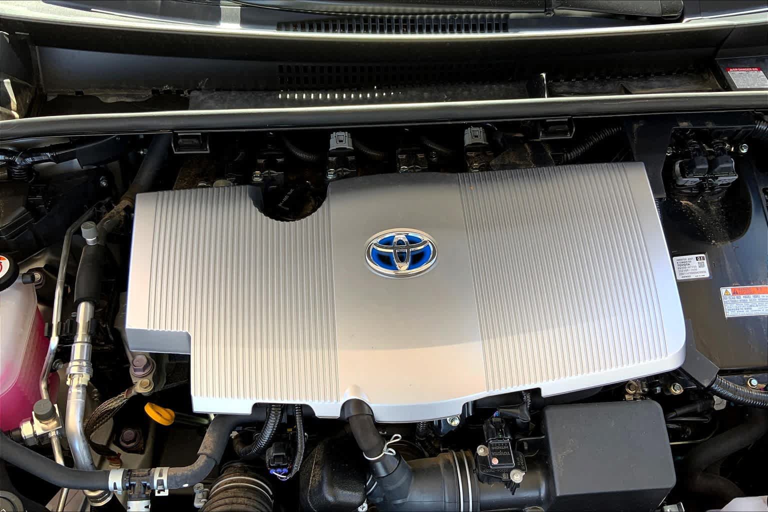 Used 2020 Toyota Prius LE FWD image 32