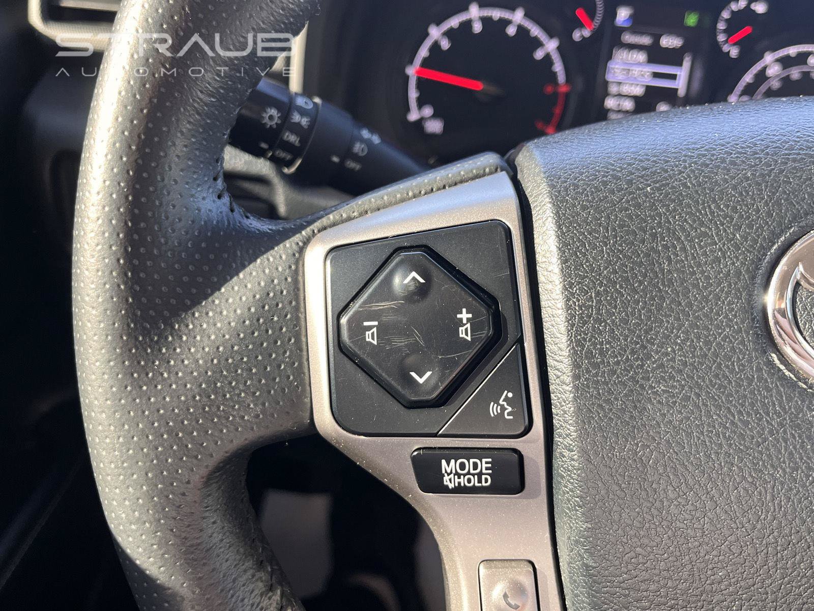 Used 2023 Toyota 4Runner SR5 AWD/4WD image 18