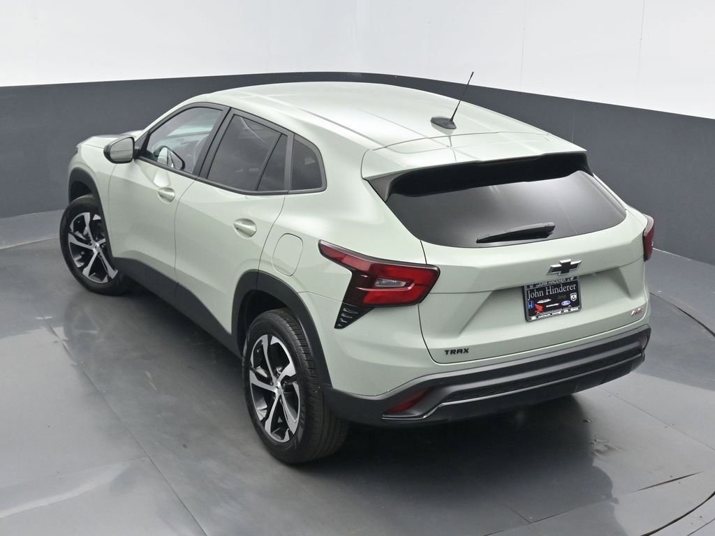 Used 2024 Chevrolet Trax RS w/ Driver Confidence Package image 38